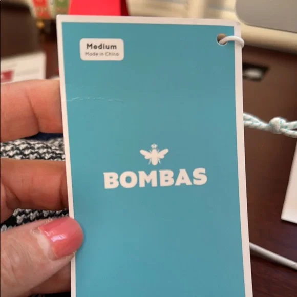 Bombas Gripper Slipper in Black & White - Picture 5 of 6